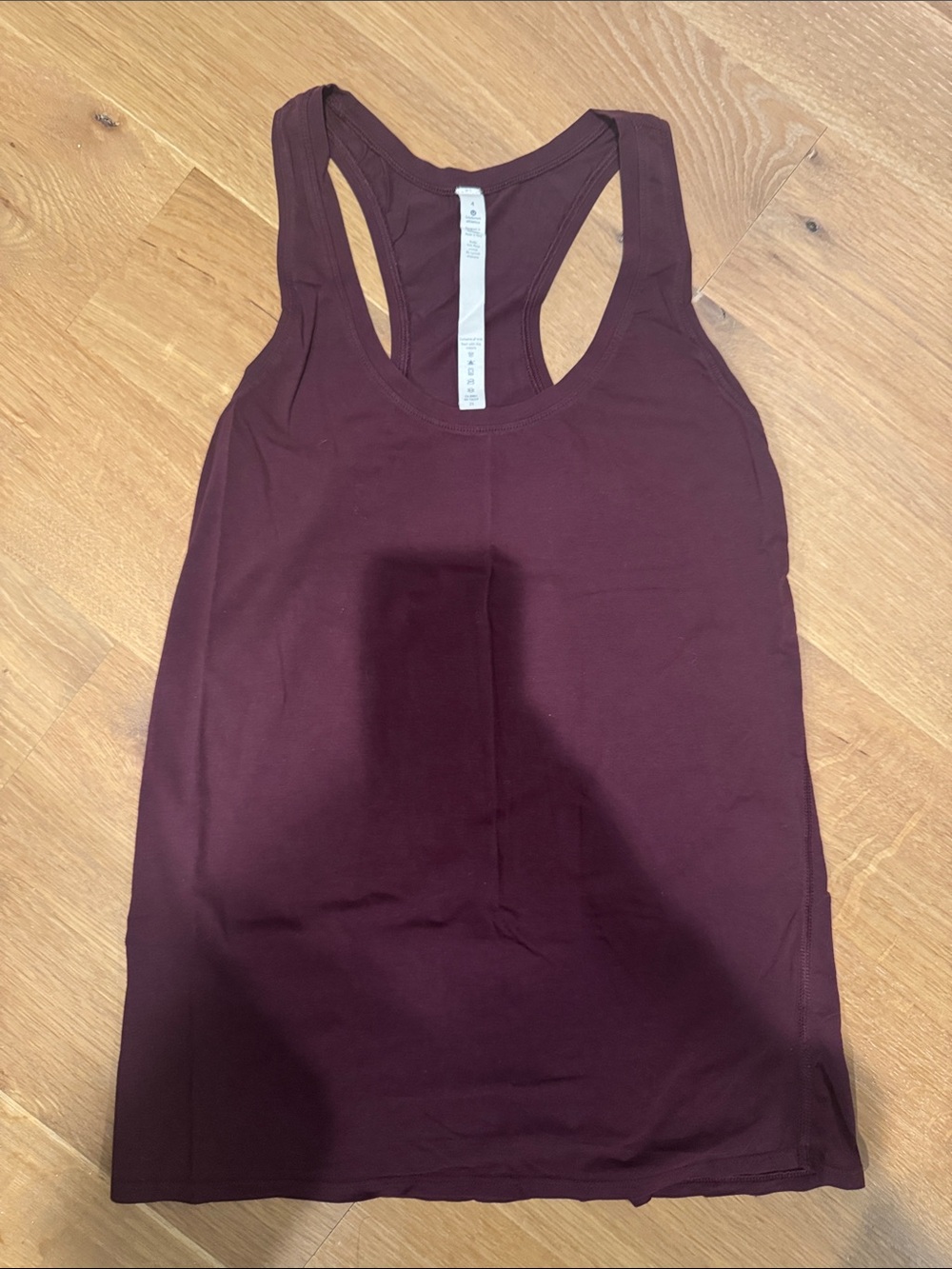 Lululemon Women’s Racerback Tank Top - Burgundy size 4